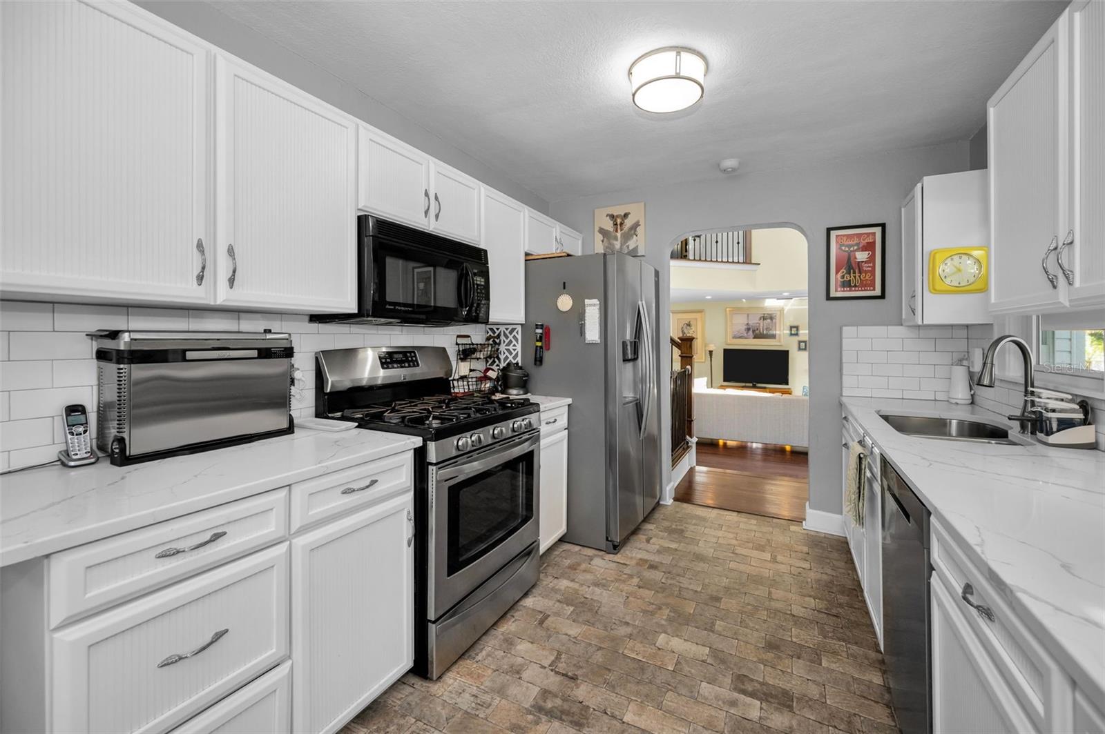 223 LIME CIR S, DUNEDIN, FL, 34698