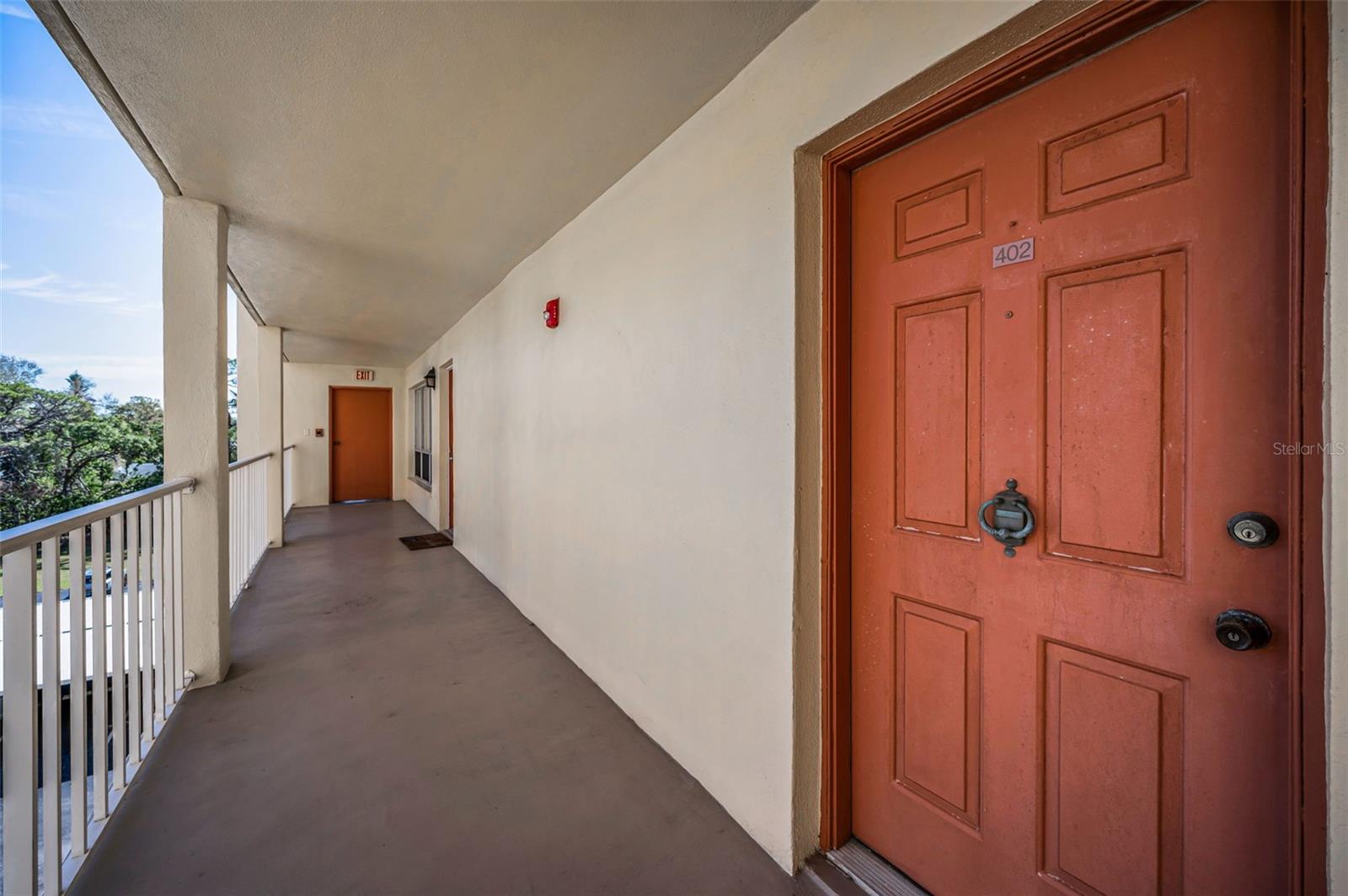 9000 COMMODORE DR #402, SEMINOLE, FL, 33776