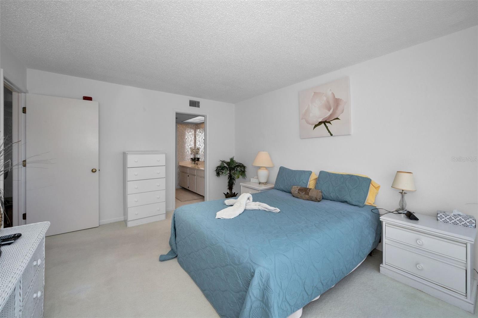 9000 COMMODORE DR #402, SEMINOLE, FL, 33776