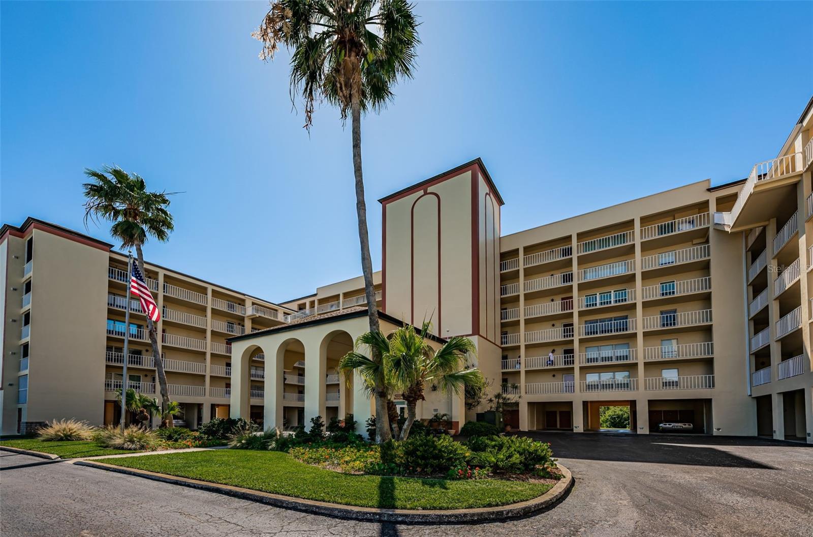 9000 COMMODORE DR #402, SEMINOLE, FL, 33776