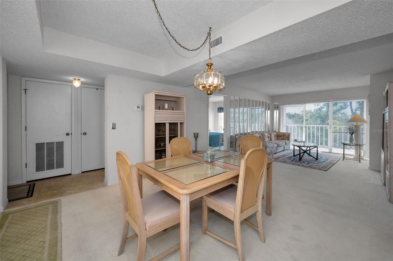 9000 COMMODORE DR #402, SEMINOLE, FL, 33776