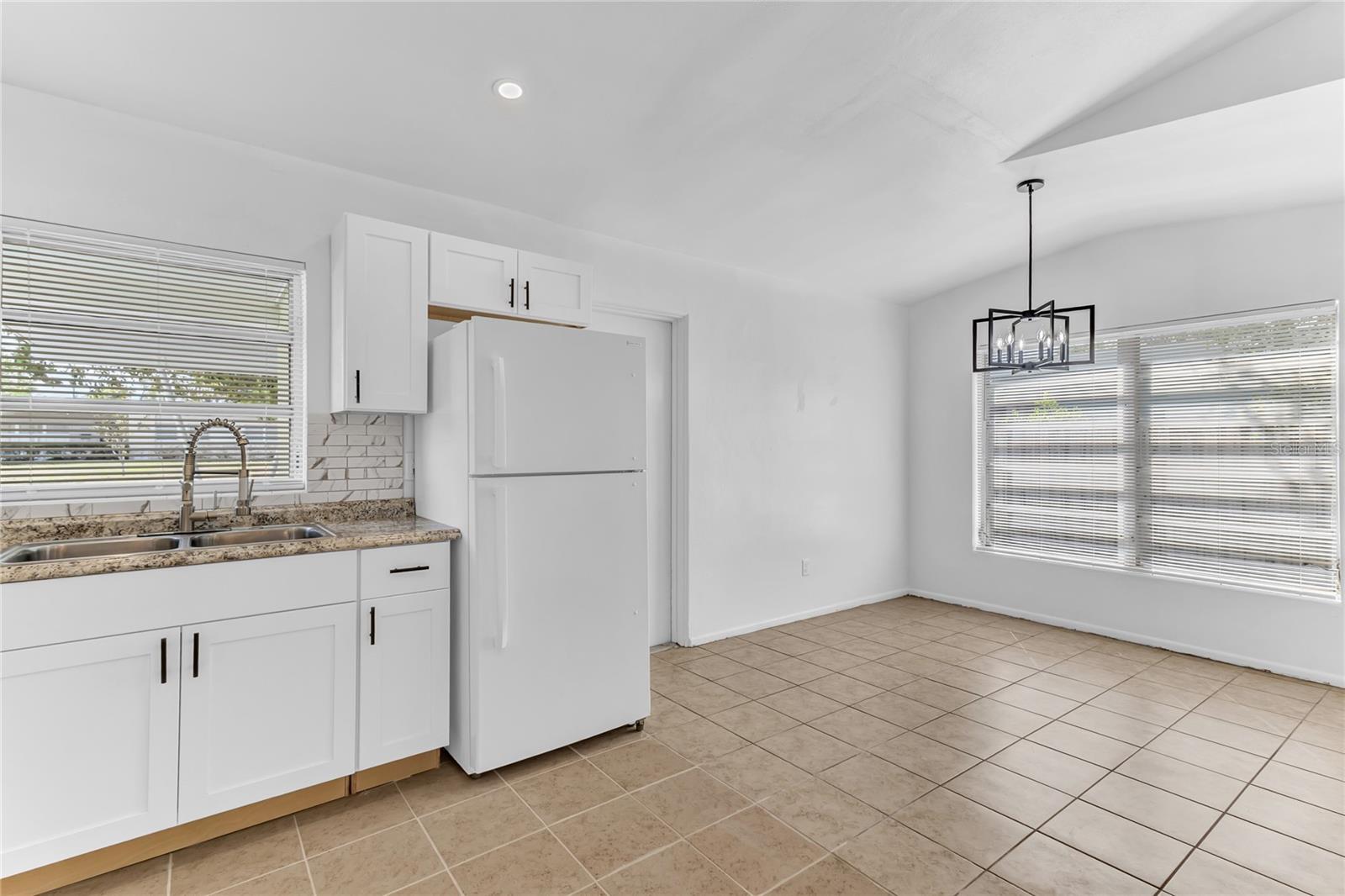 5201 VAN AKEN DR, ORLANDO, FL, 32808