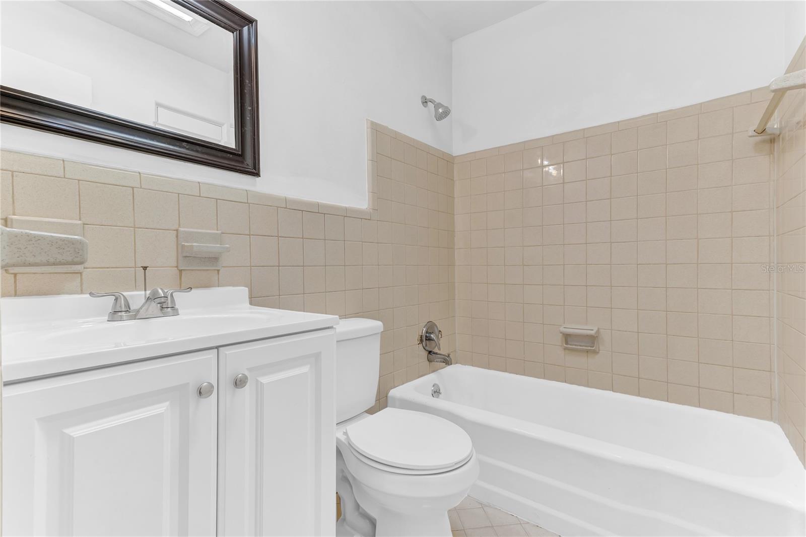 5201 VAN AKEN DR, ORLANDO, FL, 32808