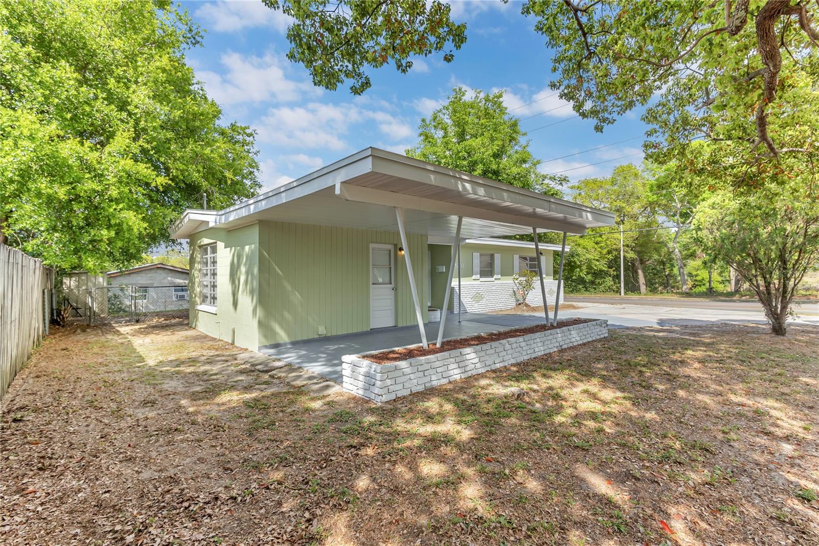 5201 VAN AKEN DR, ORLANDO, FL, 32808