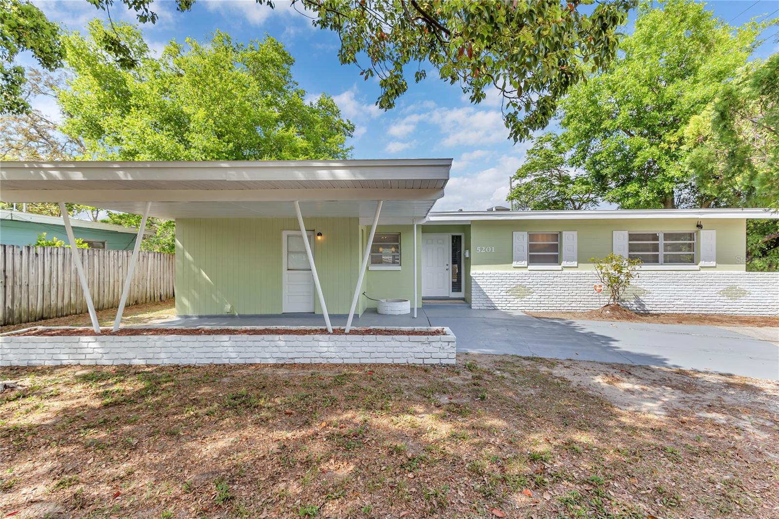 5201 VAN AKEN DR, ORLANDO, FL, 32808