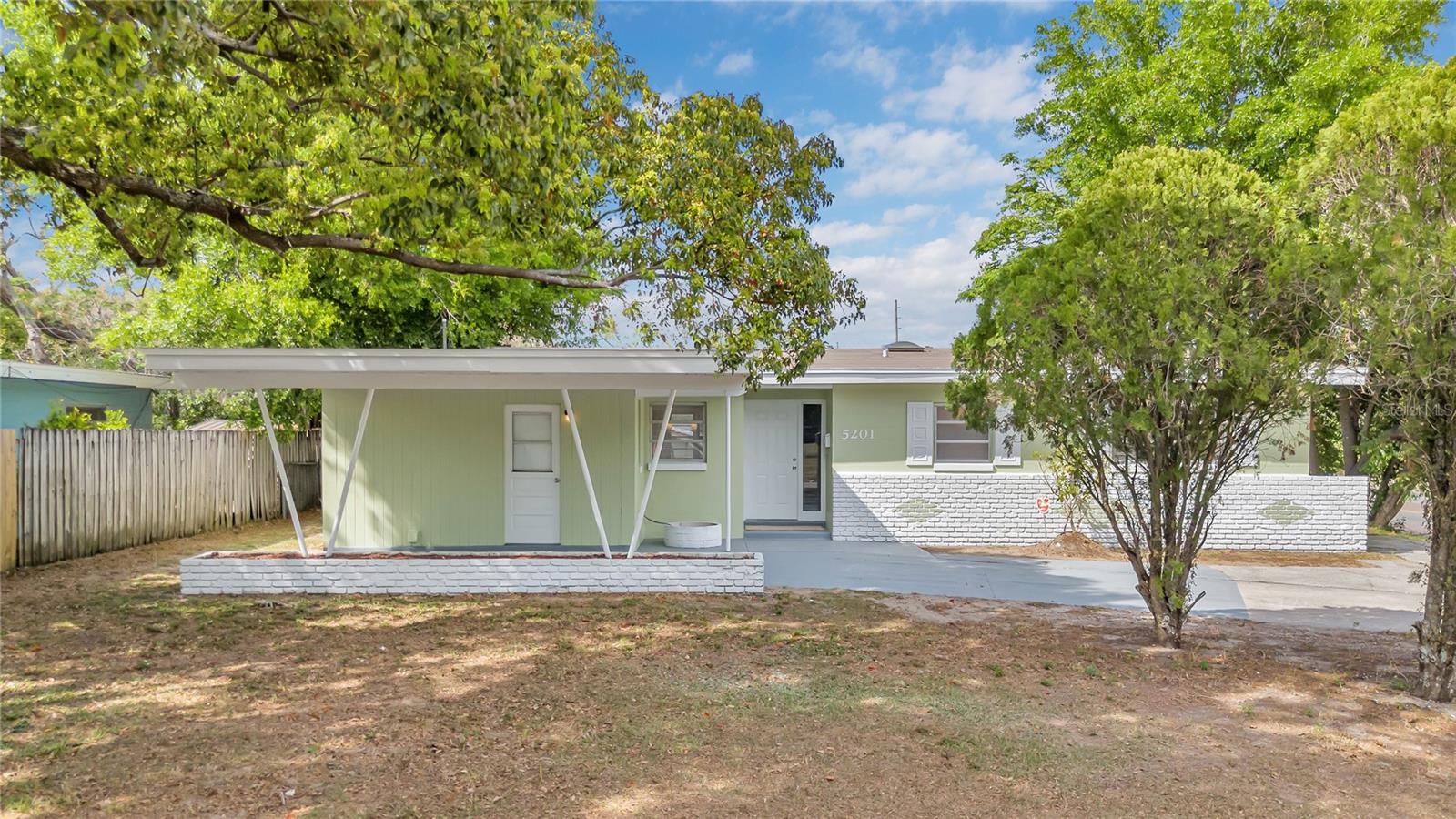 5201 VAN AKEN DR, ORLANDO, FL, 32808