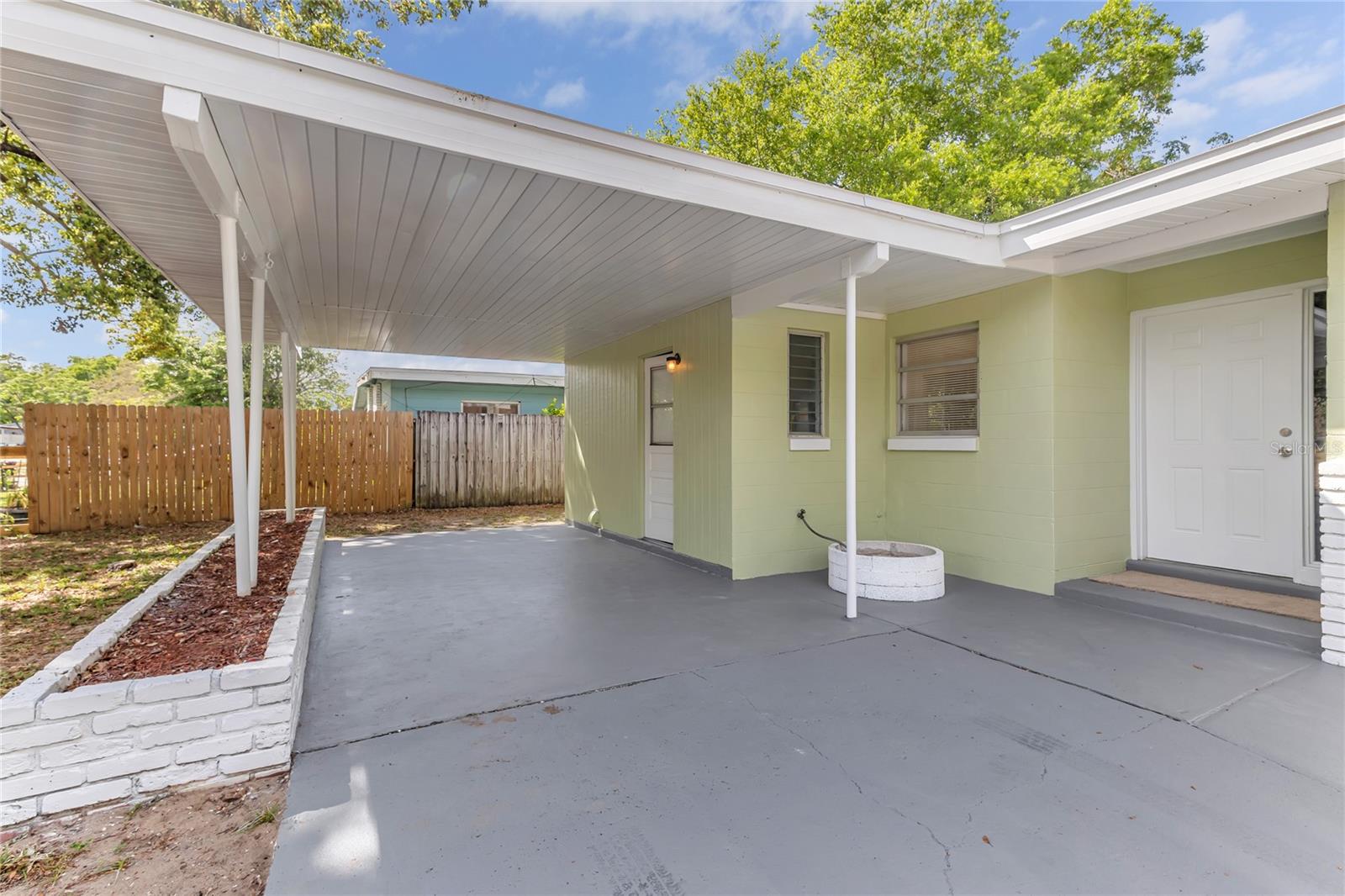 5201 VAN AKEN DR, ORLANDO, FL, 32808