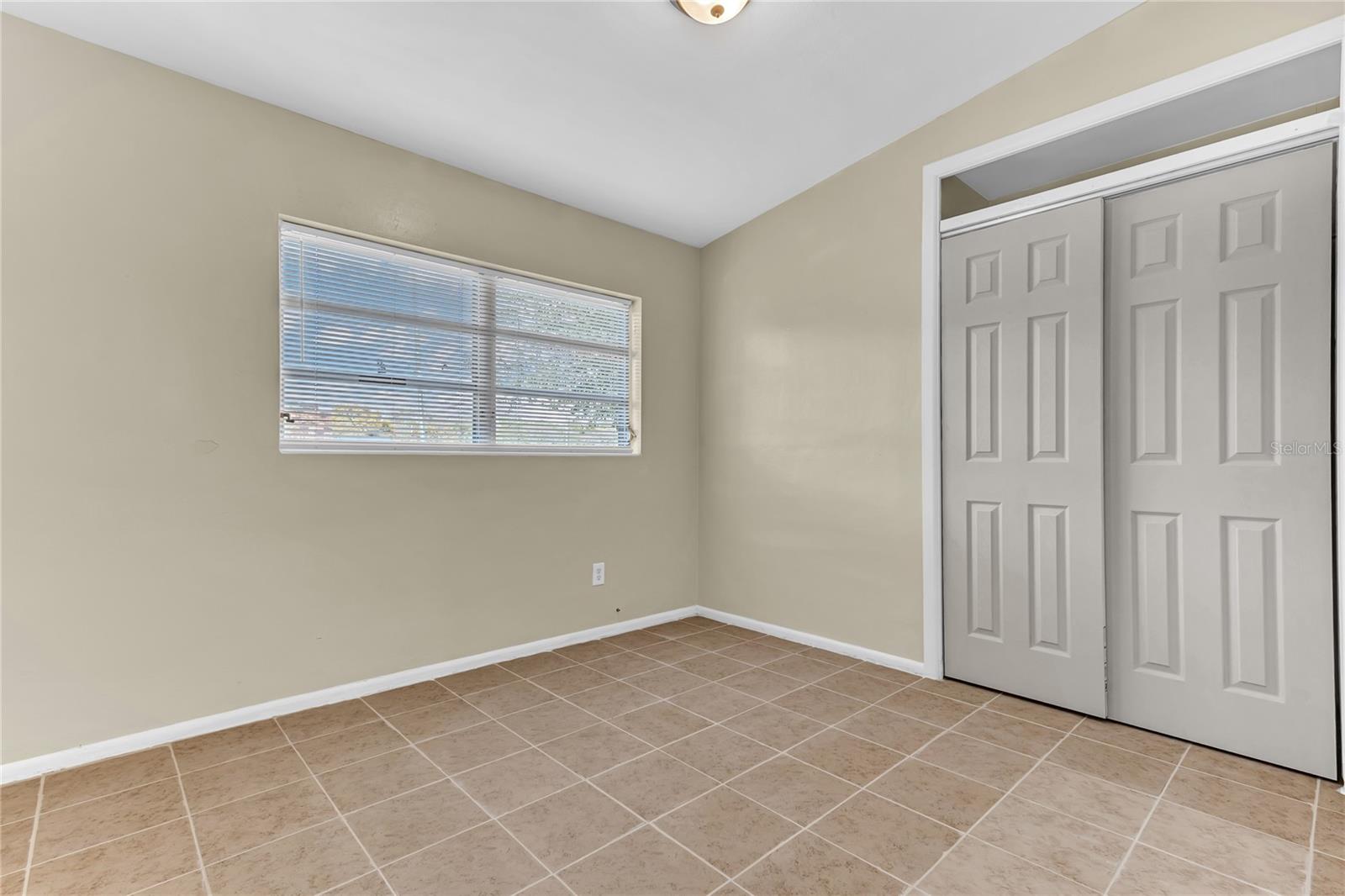 5201 VAN AKEN DR, ORLANDO, FL, 32808