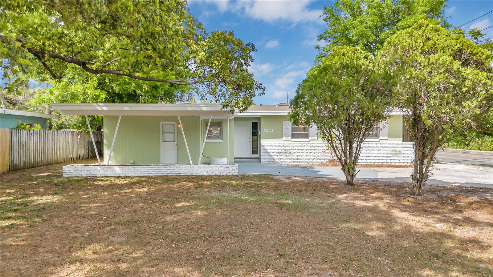 5201 VAN AKEN DR, ORLANDO, FL, 32808