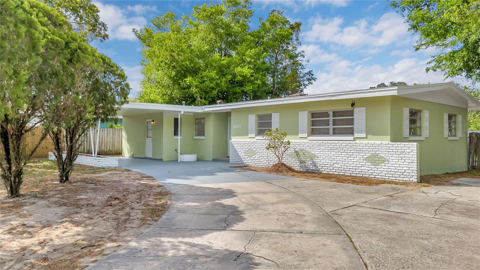 5201 VAN AKEN DR, ORLANDO, FL, 32808