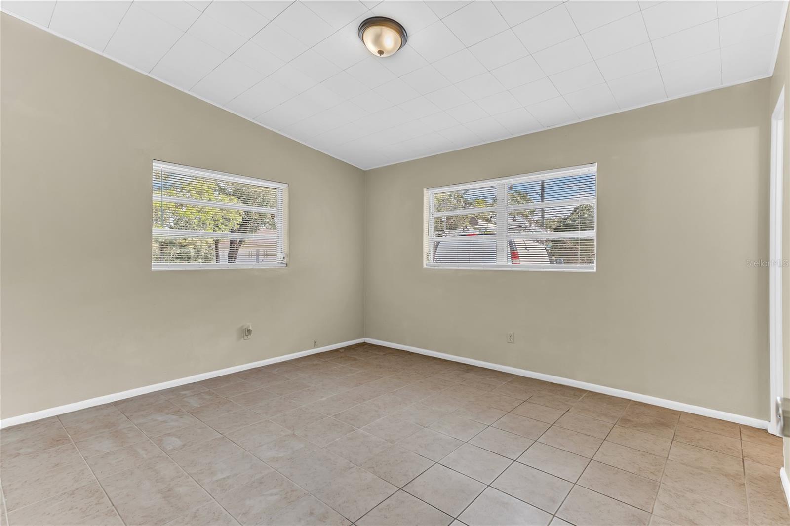 5201 VAN AKEN DR, ORLANDO, FL, 32808