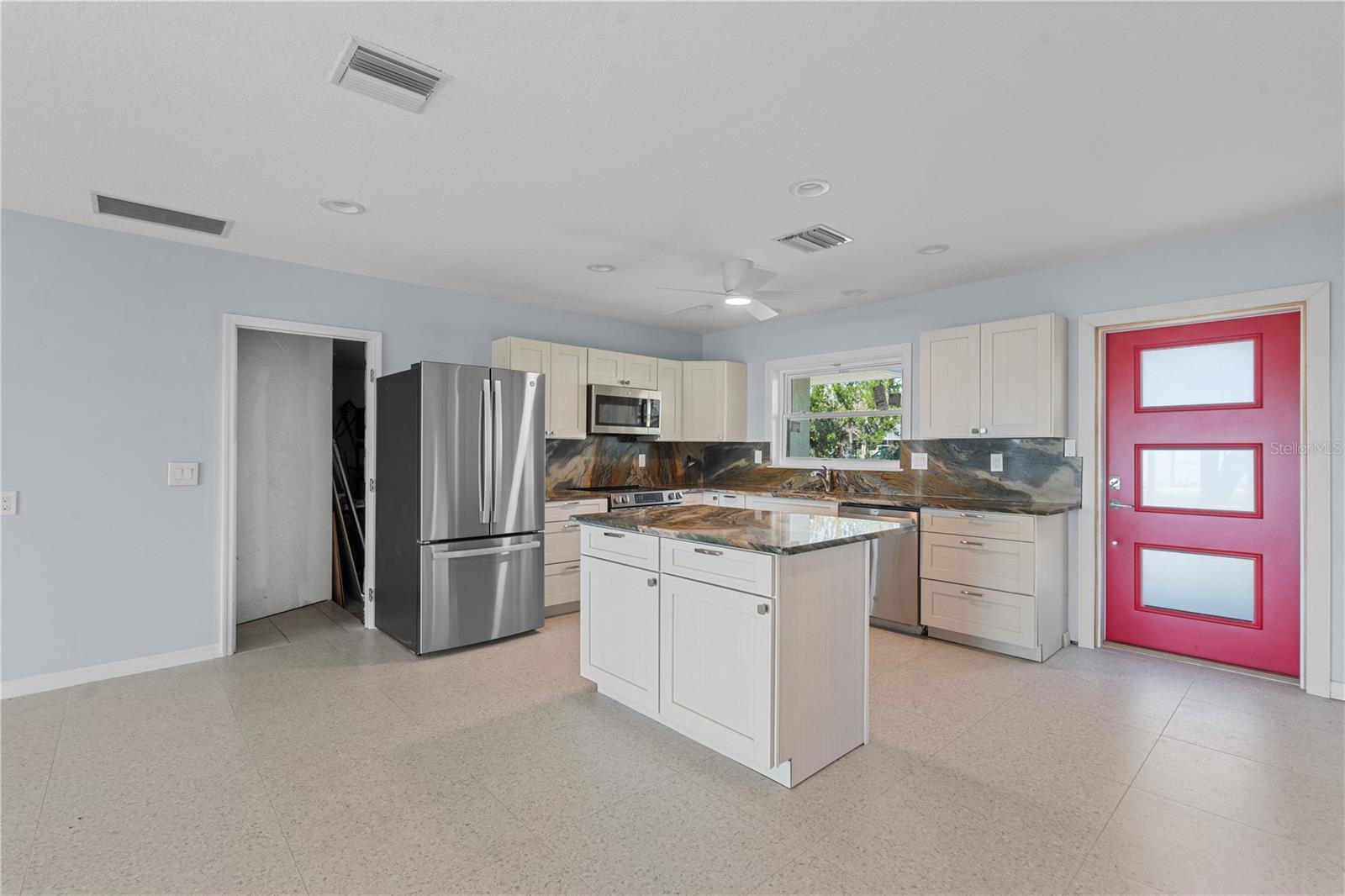 918 EDGEWATER DR, ENGLEWOOD, FL, 34223
