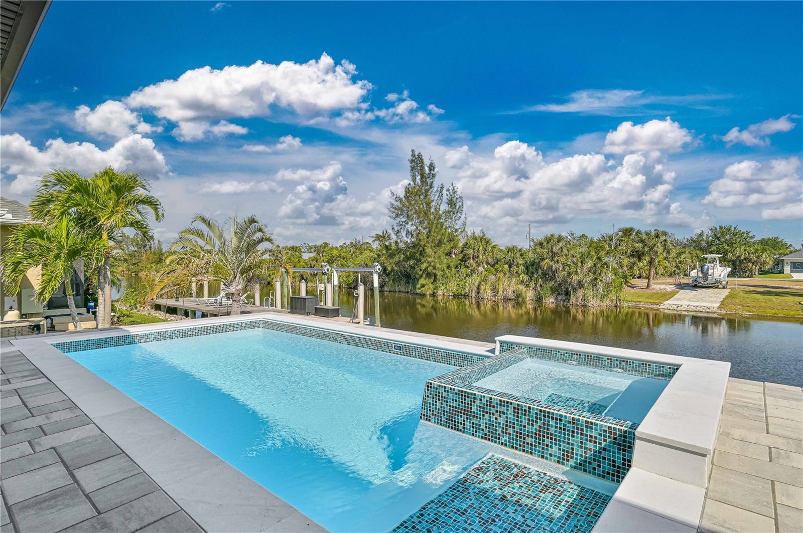 15218 APPLETON BLVD, PORT CHARLOTTE, FL, 33981