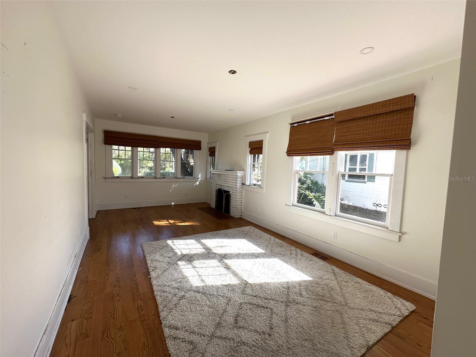 138 W STETSON AVE, DELAND, FL, 32720