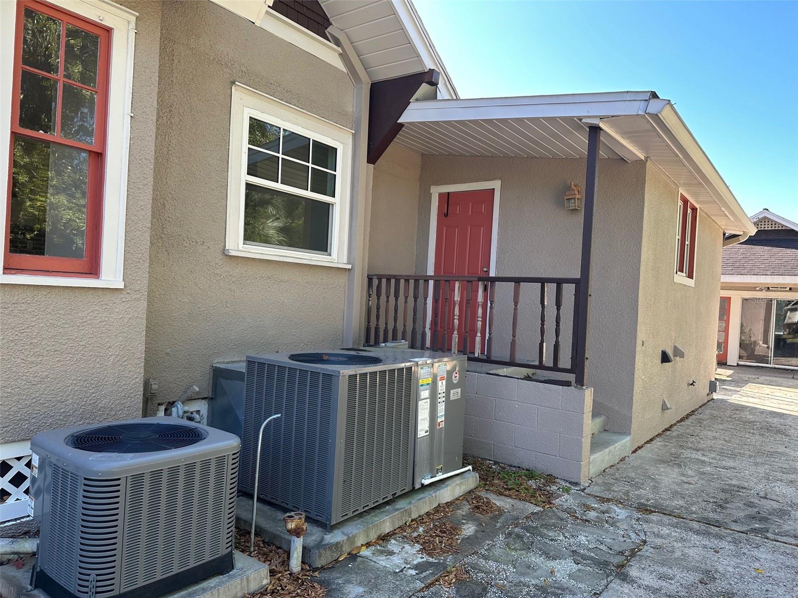 138 W STETSON AVE, DELAND, FL, 32720