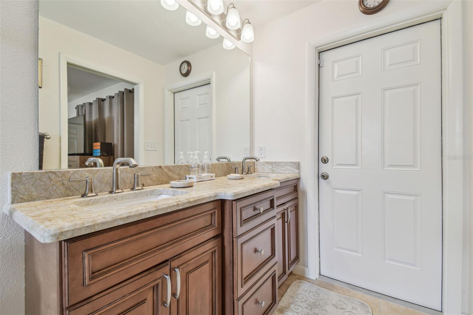 4555 DEBBIE LN, LUTZ, FL, 33559