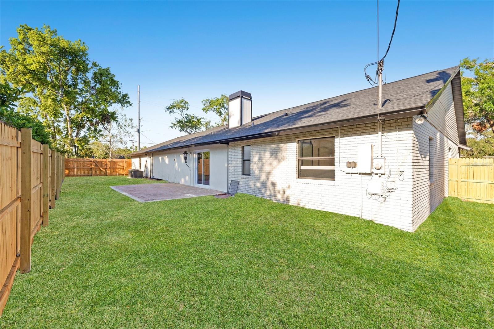 1406 N RIVERHILLS DR, TEMPLE TERRACE, FL, 33617