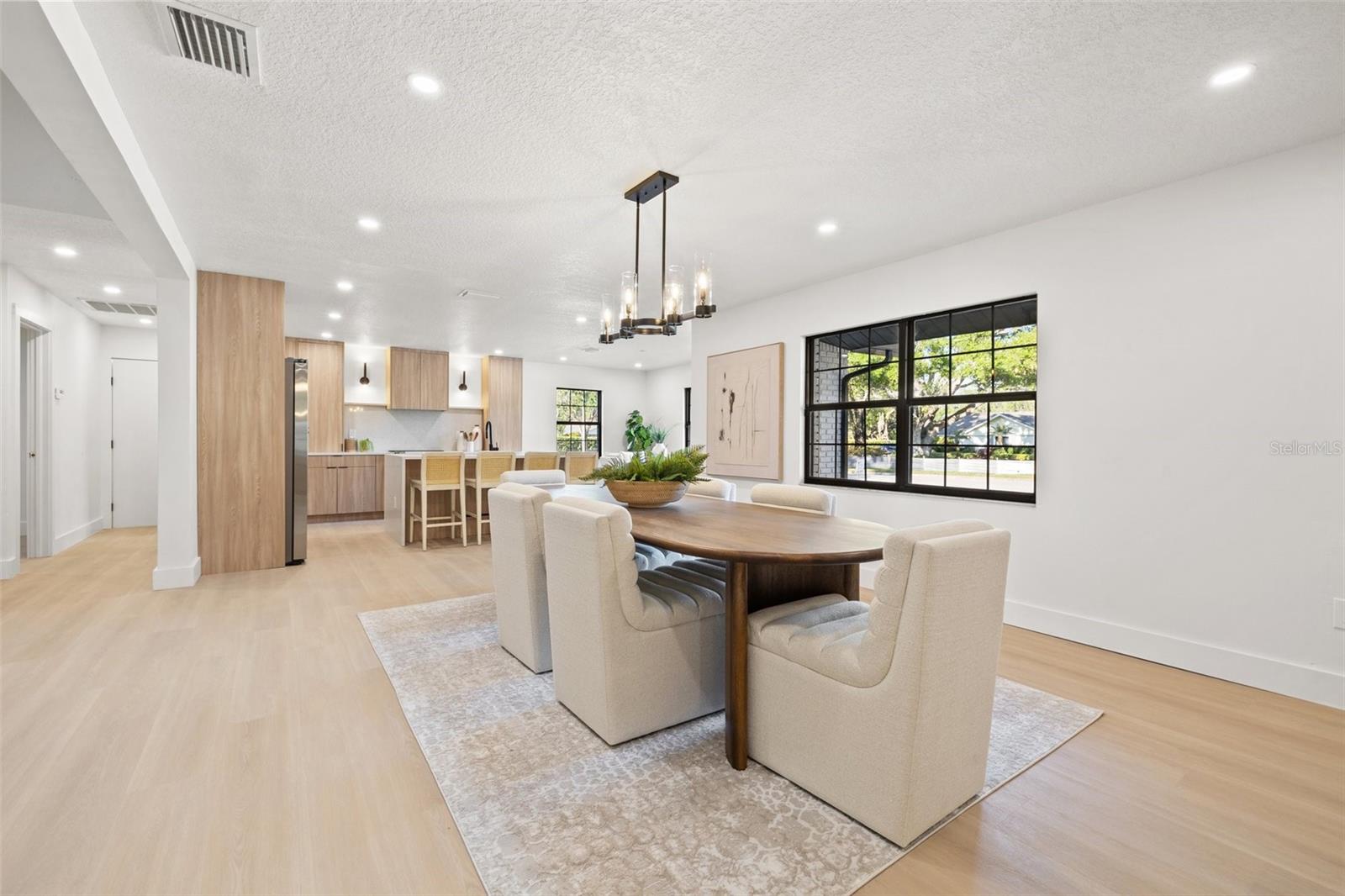 1406 N RIVERHILLS DR, TEMPLE TERRACE, FL, 33617