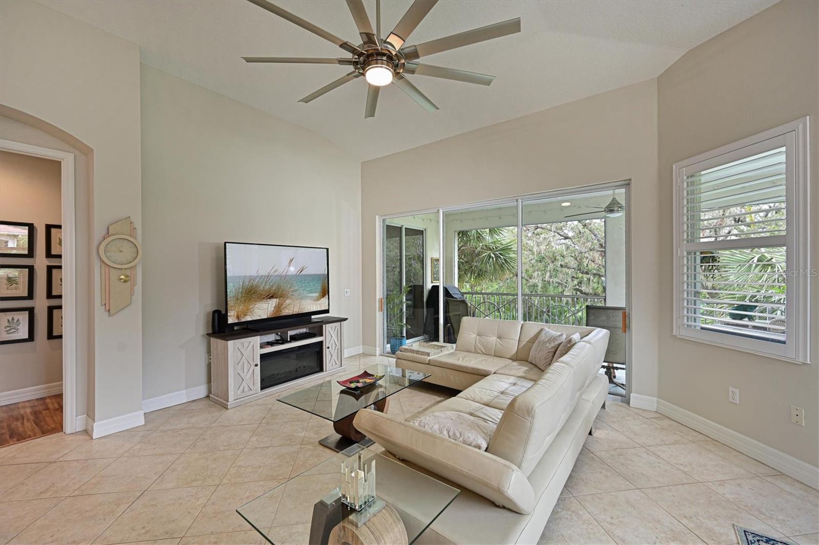 9460 DISCOVERY TER #202D, BRADENTON, FL, 34212