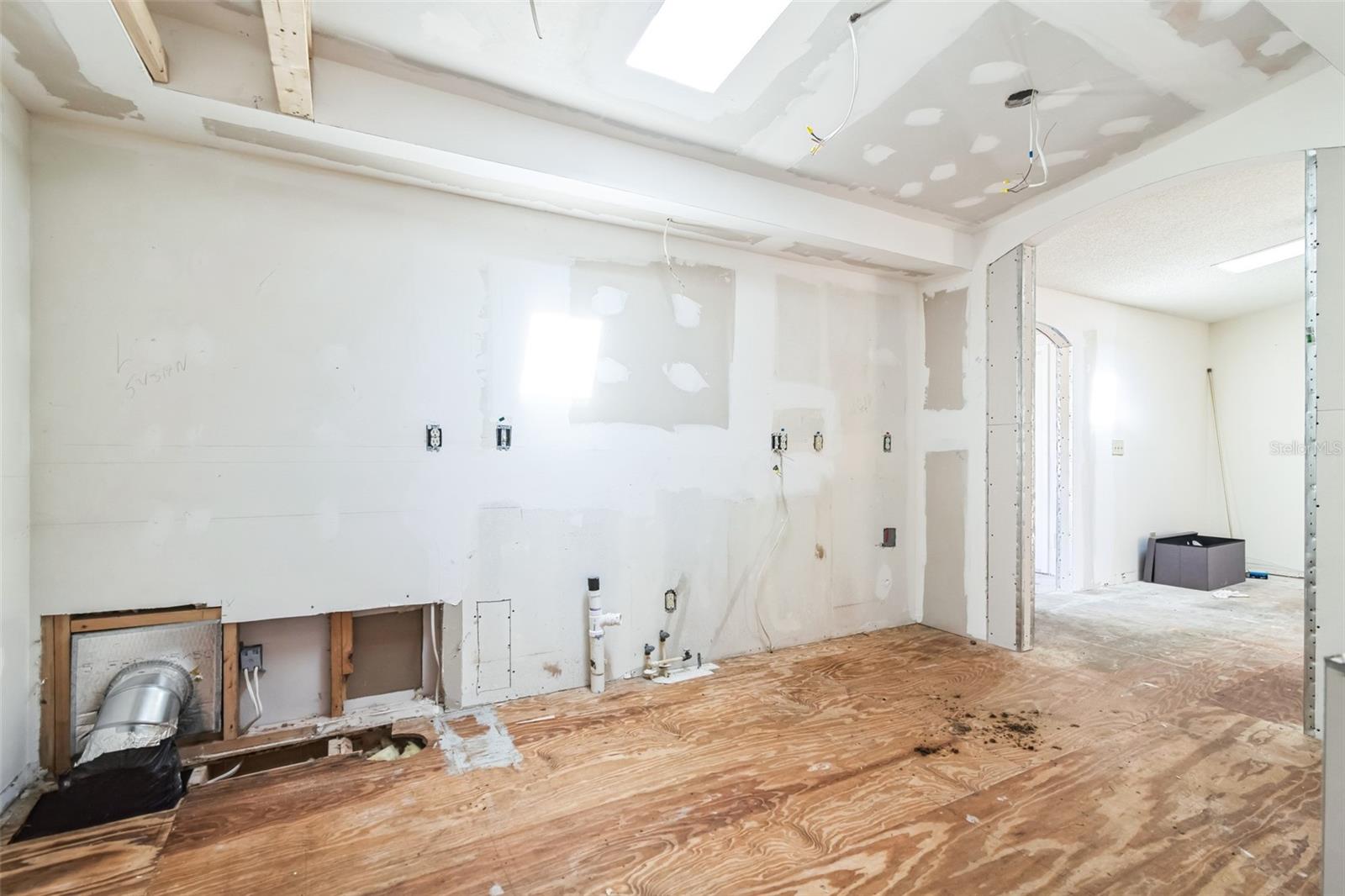 702 TURNBERRY LN, LADY LAKE, FL, 32159