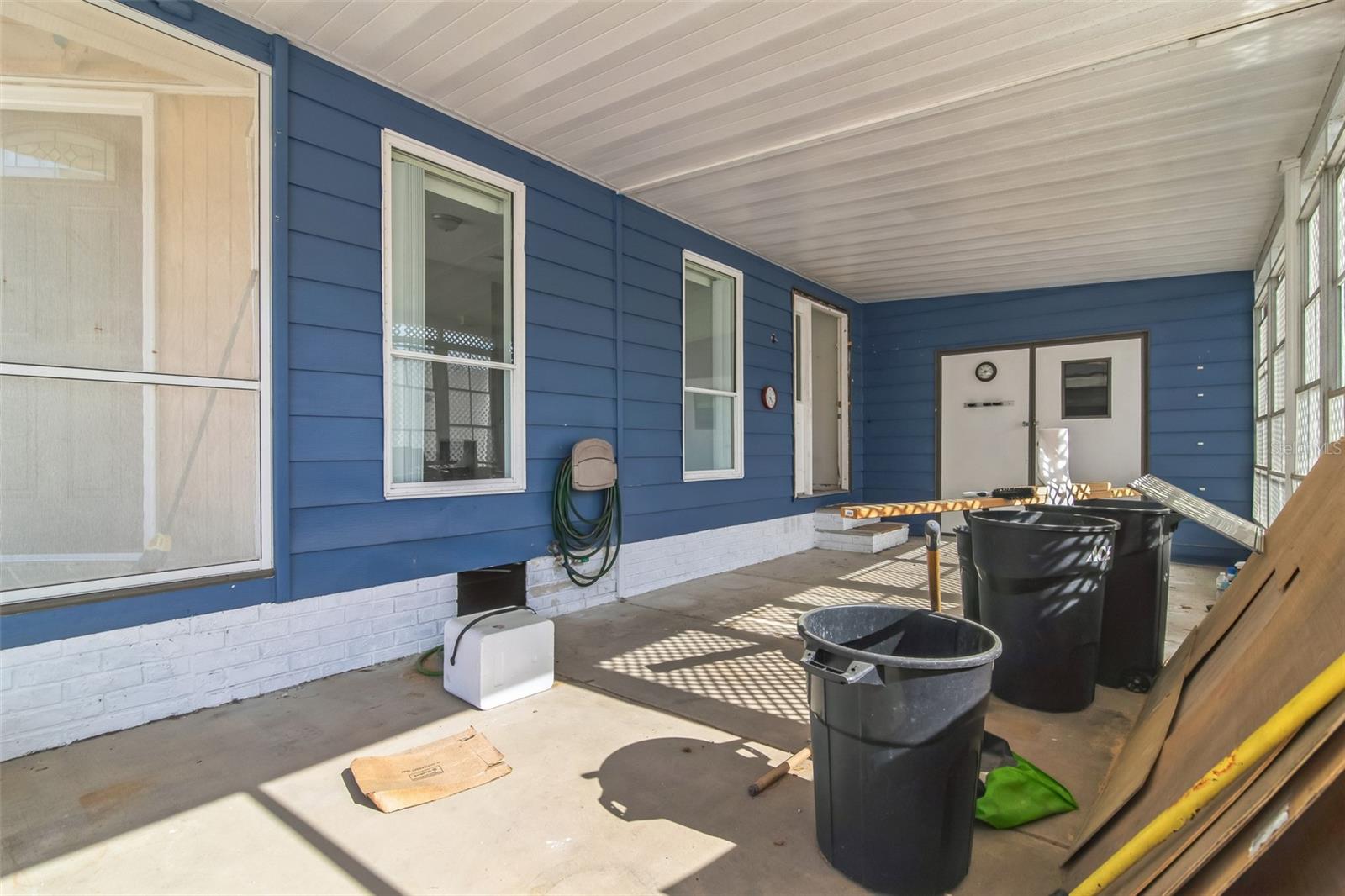 702 TURNBERRY LN, LADY LAKE, FL, 32159