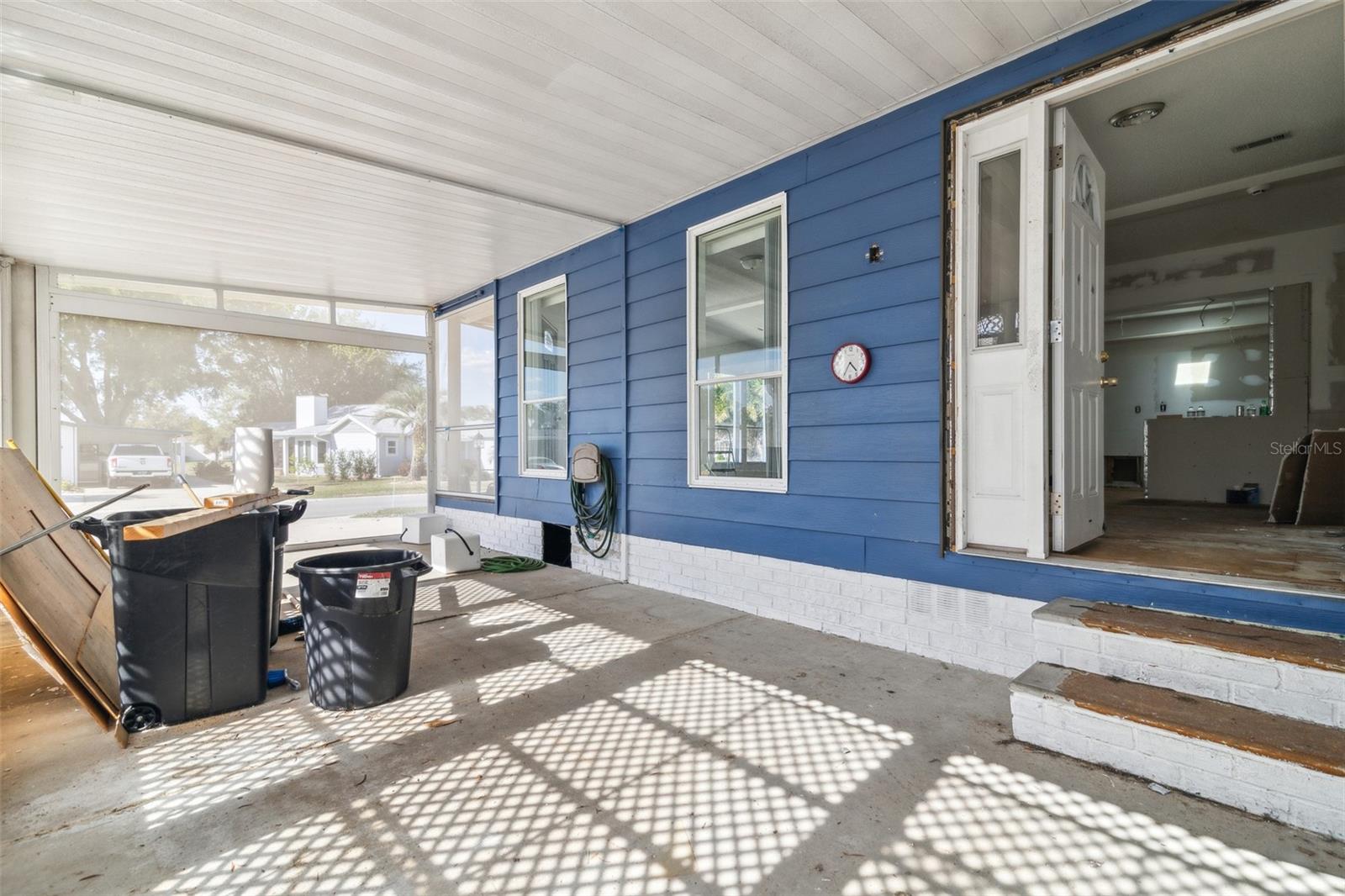 702 TURNBERRY LN, LADY LAKE, FL, 32159