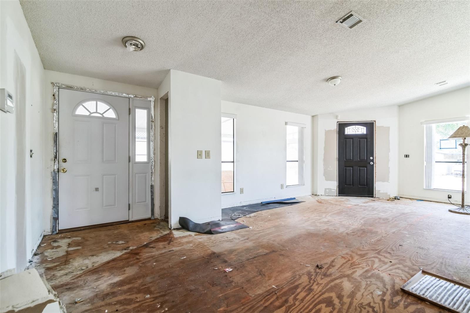 702 TURNBERRY LN, LADY LAKE, FL, 32159