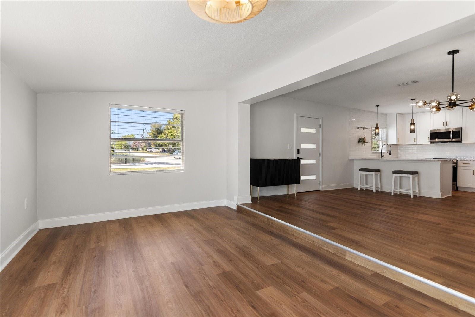 331 BARBARA CIR, BELLEAIR, FL, 33756