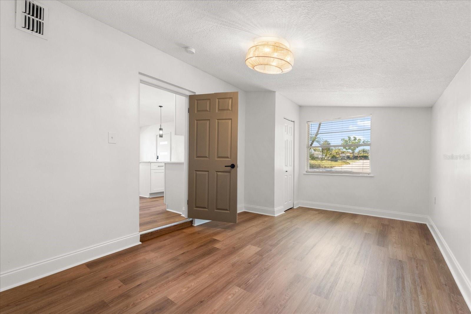 331 BARBARA CIR, BELLEAIR, FL, 33756