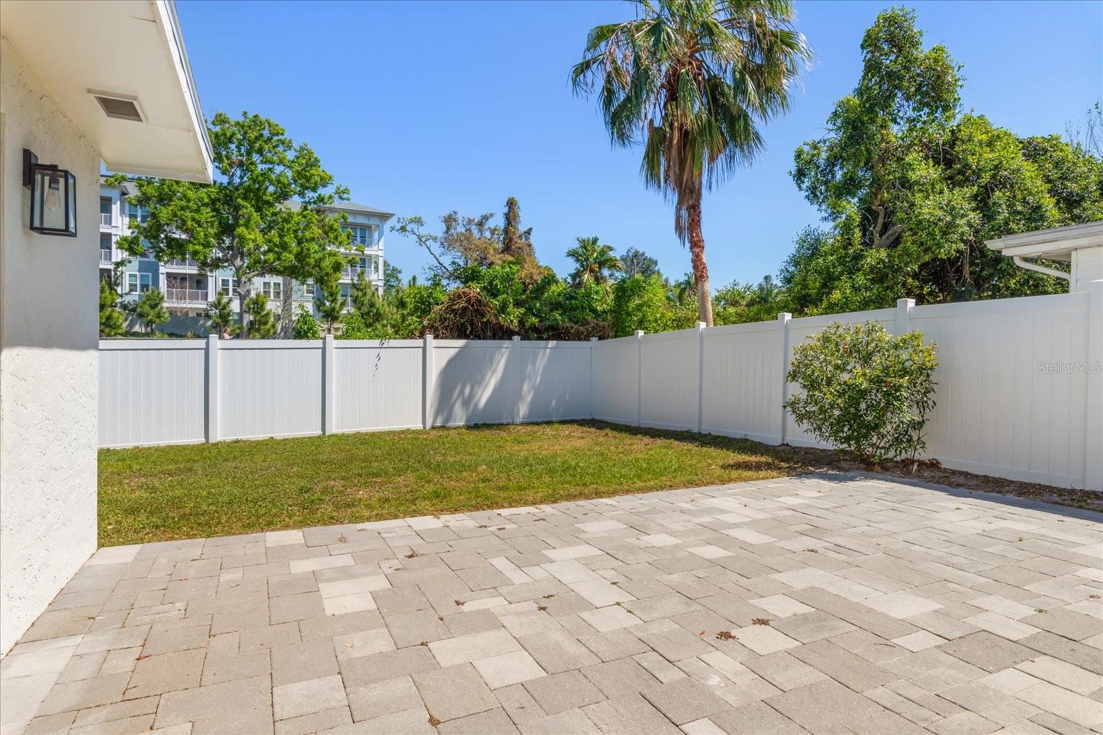 331 BARBARA CIR, BELLEAIR, FL, 33756