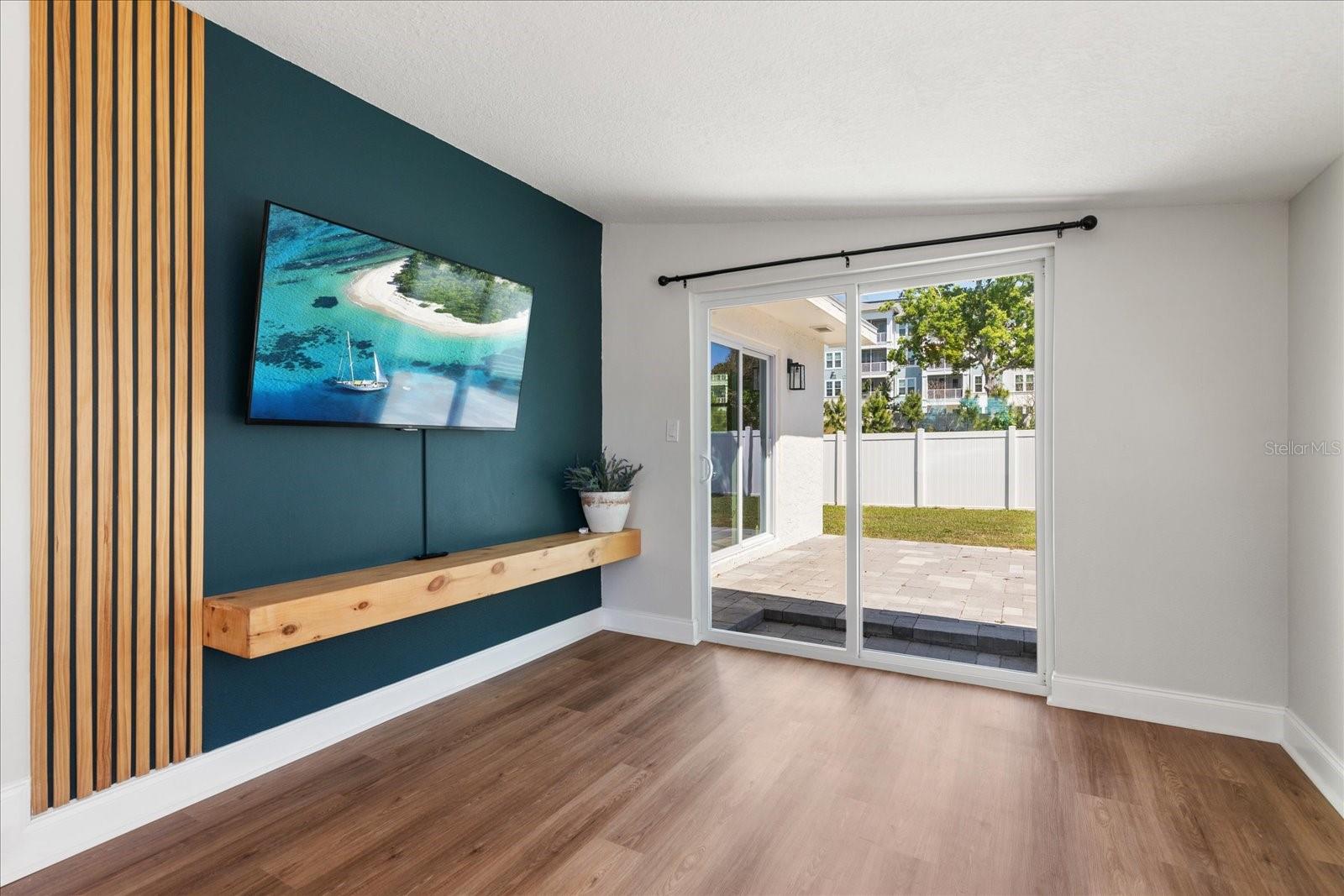 331 BARBARA CIR, BELLEAIR, FL, 33756
