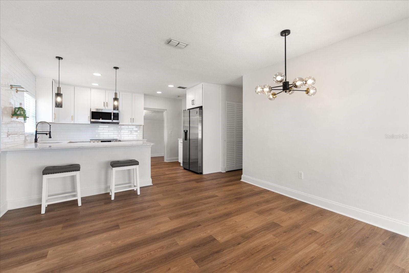 331 BARBARA CIR, BELLEAIR, FL, 33756