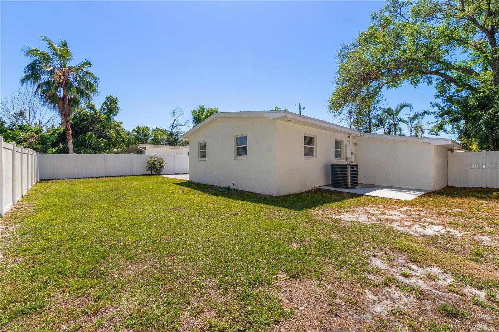 331 BARBARA CIR, BELLEAIR, FL, 33756