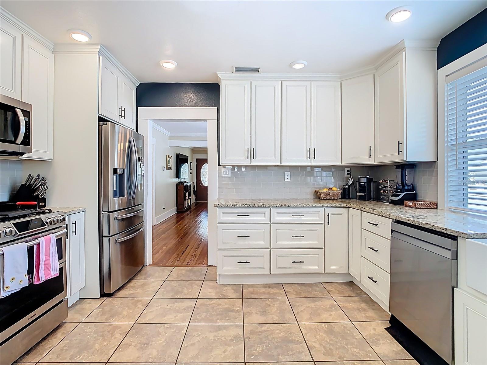 714 W PENINSULAR ST, TAMPA, FL, 33603