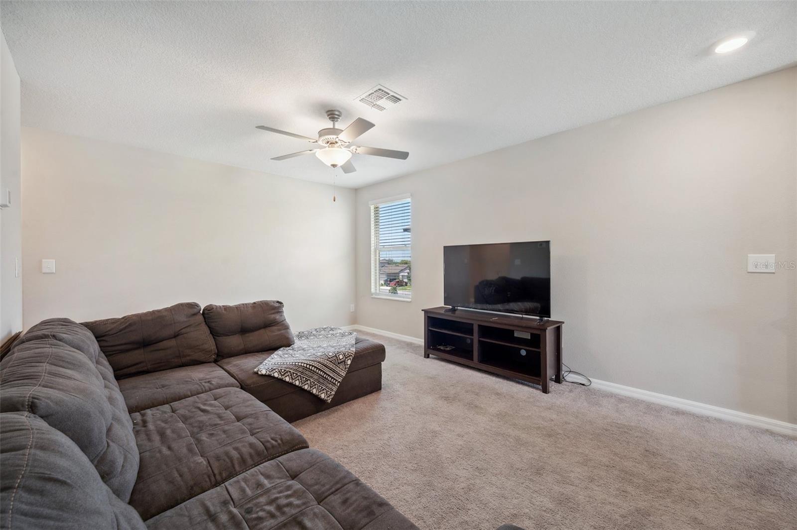 6068 APPLE SNAIL AVE, NEW PORT RICHEY, FL, 34653