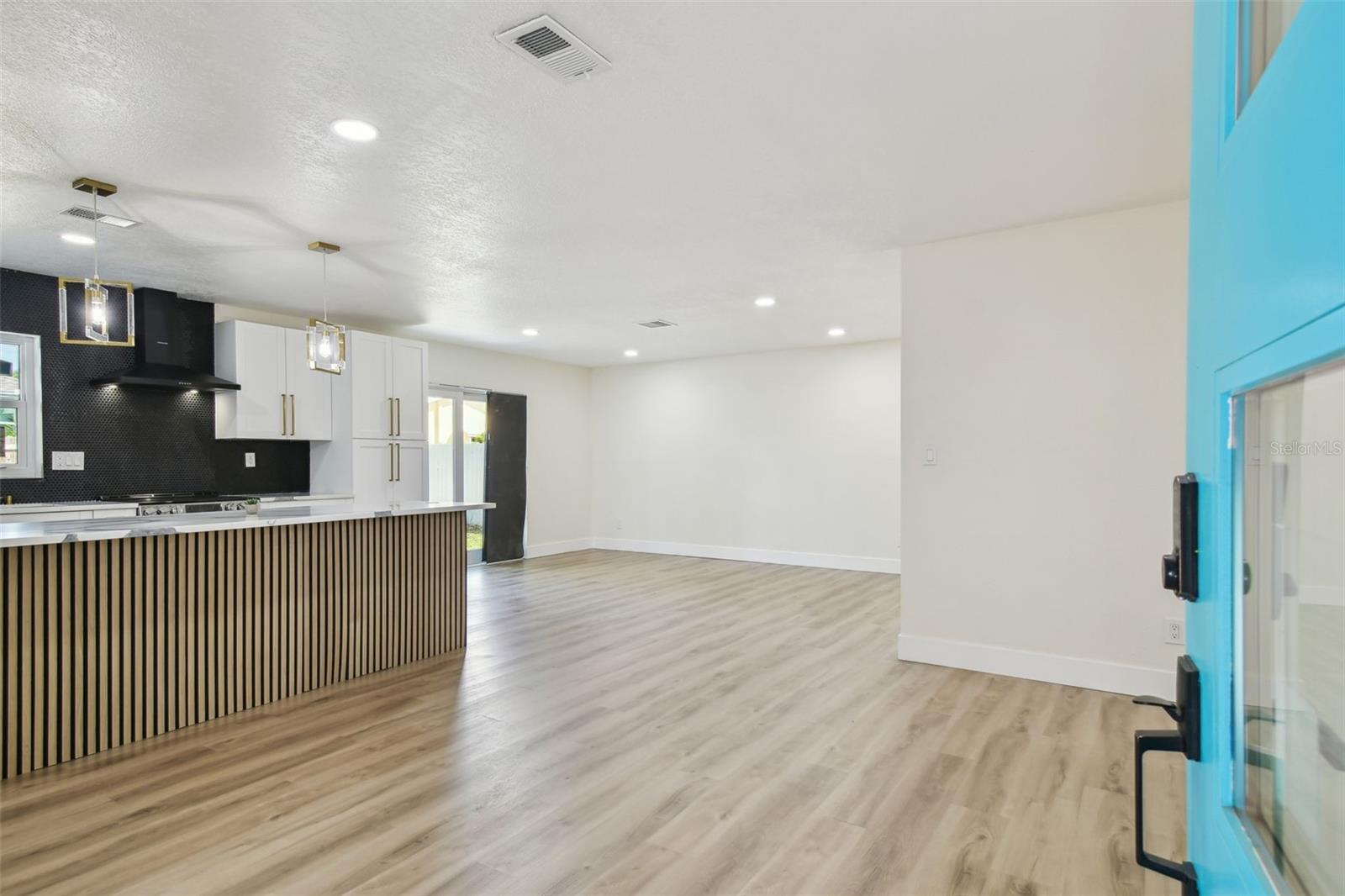 5907 TAMPA SHORES BLVD, TAMPA, FL, 33615