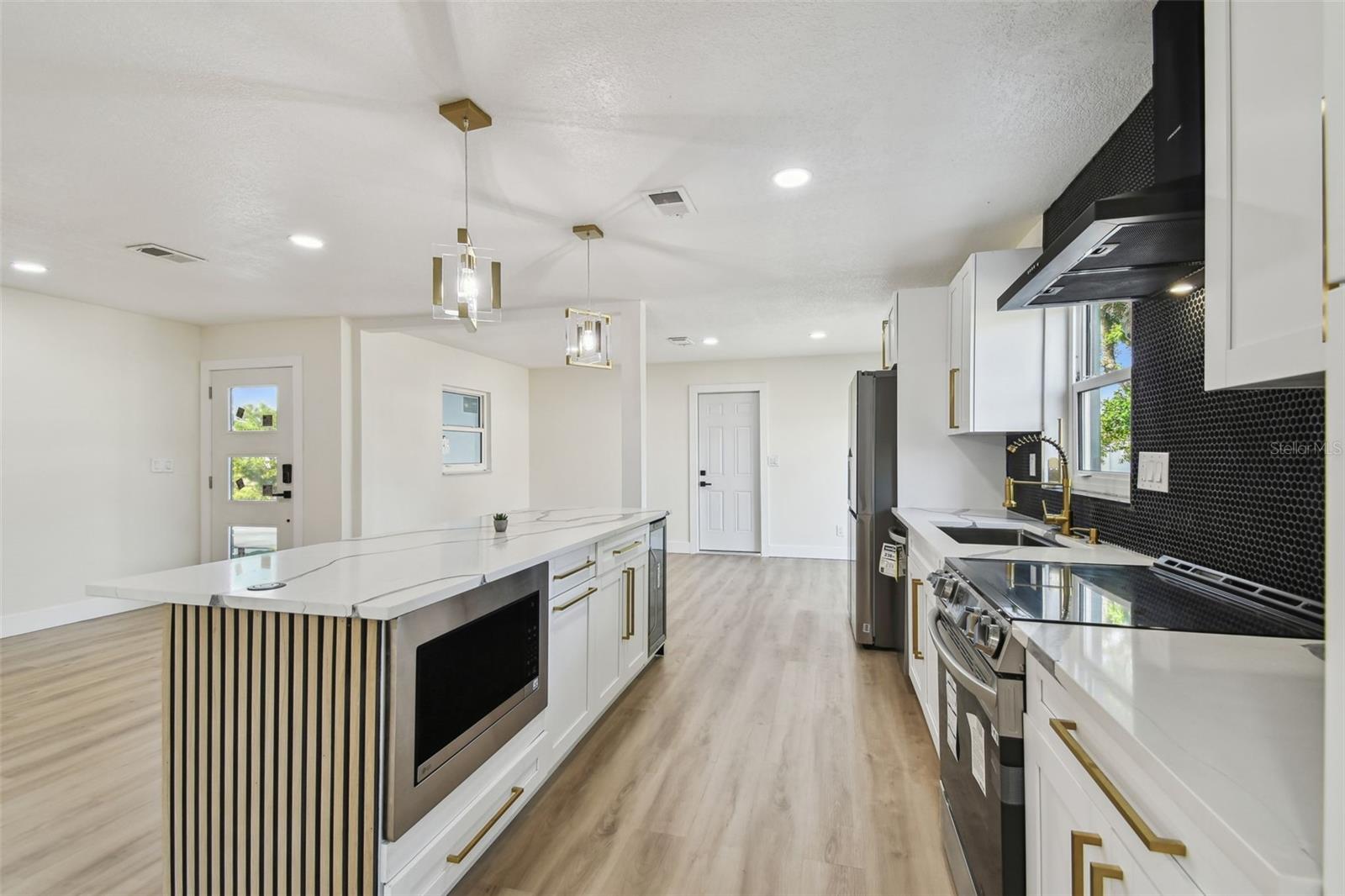 5907 TAMPA SHORES BLVD, TAMPA, FL, 33615