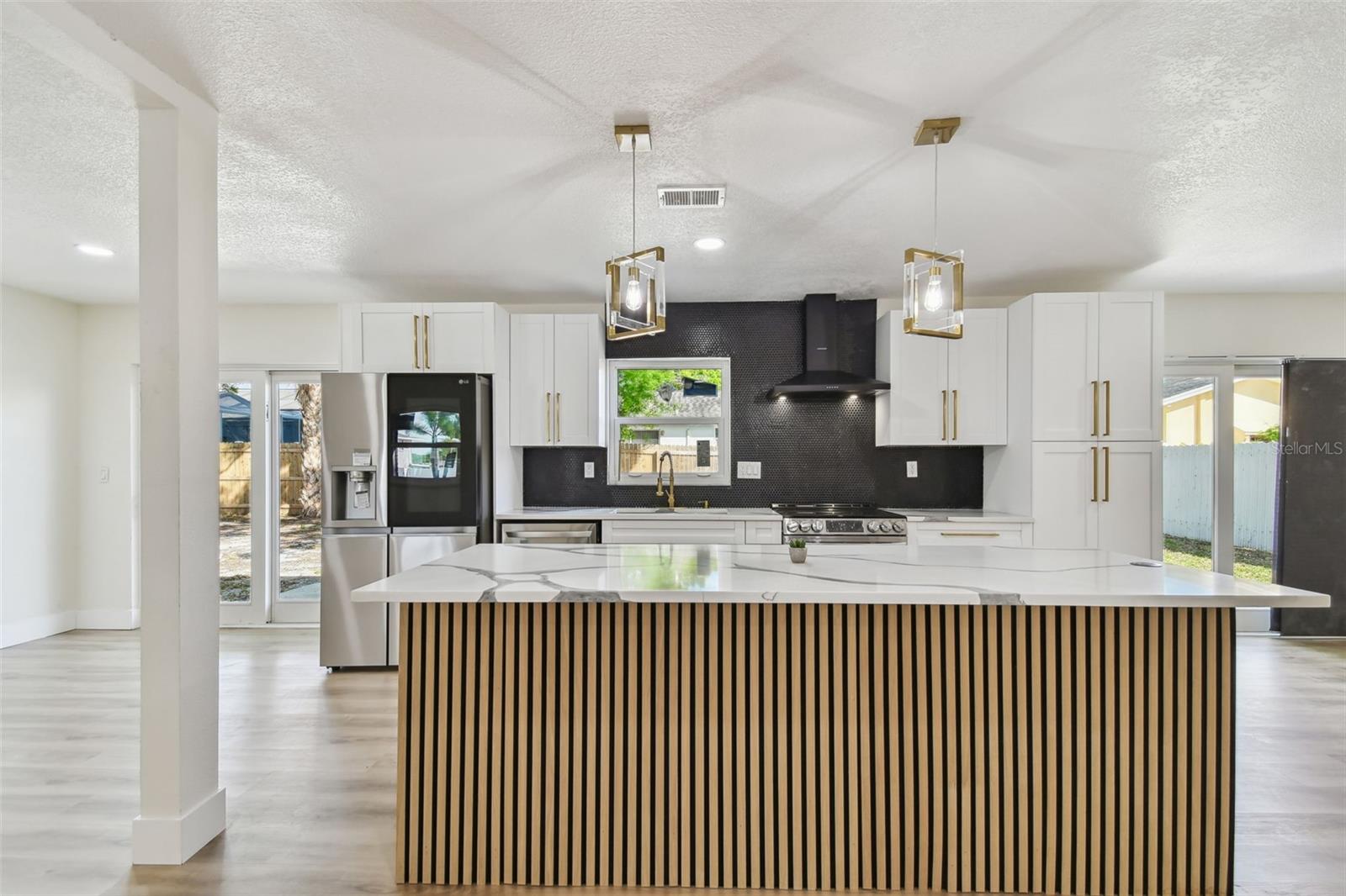 5907 TAMPA SHORES BLVD, TAMPA, FL, 33615