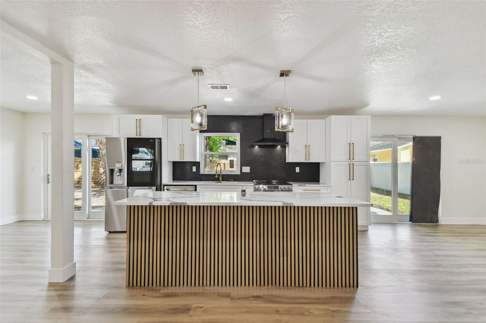 5907 TAMPA SHORES BLVD, TAMPA, FL, 33615