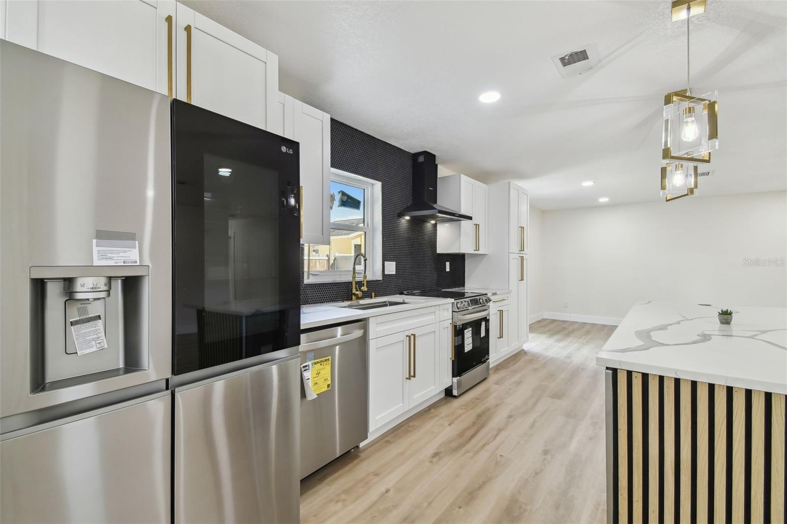5907 TAMPA SHORES BLVD, TAMPA, FL, 33615