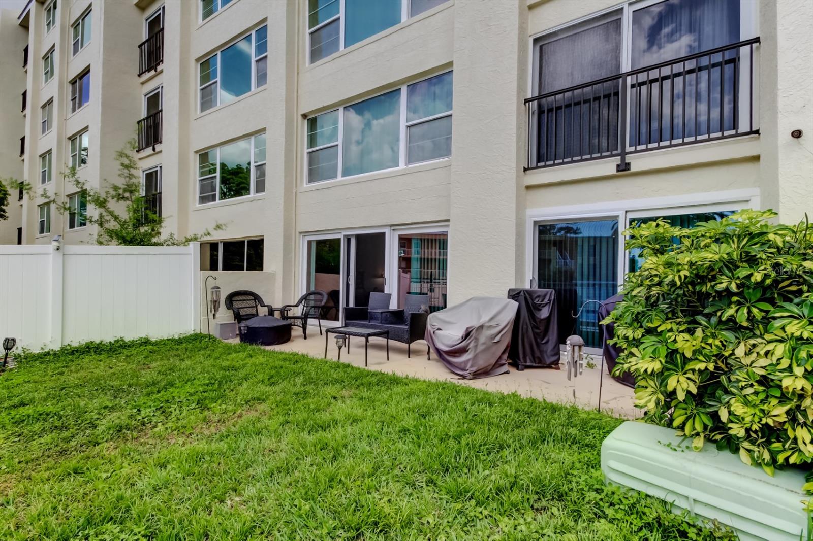 225 COUNTRY CLUB DR #1104, LARGO, FL, 33771