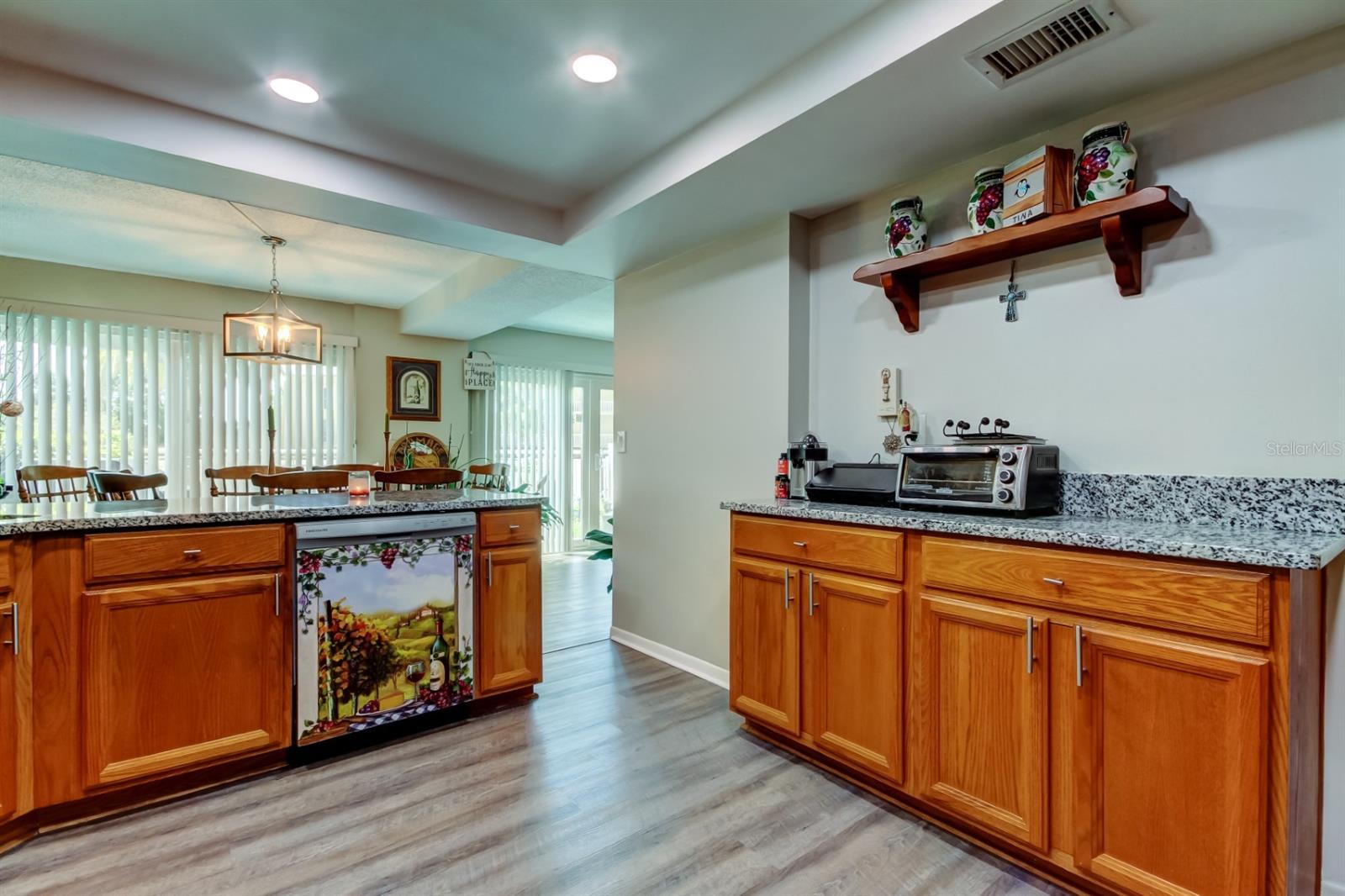 225 COUNTRY CLUB DR #1104, LARGO, FL, 33771