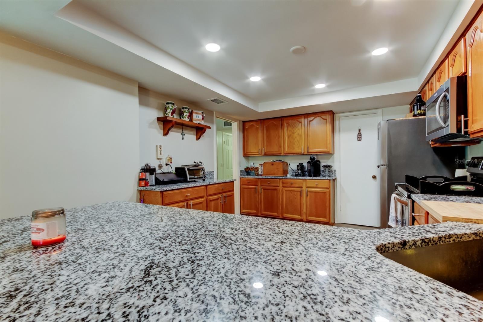 225 COUNTRY CLUB DR #1104, LARGO, FL, 33771