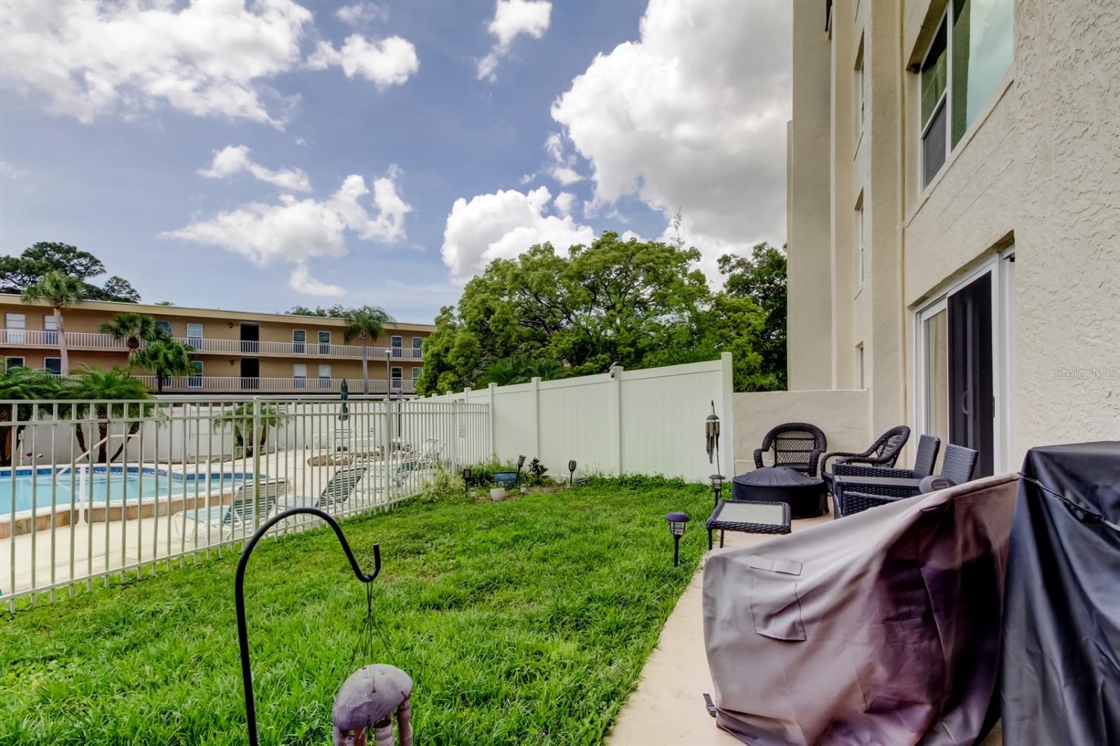 225 COUNTRY CLUB DR #1104, LARGO, FL, 33771
