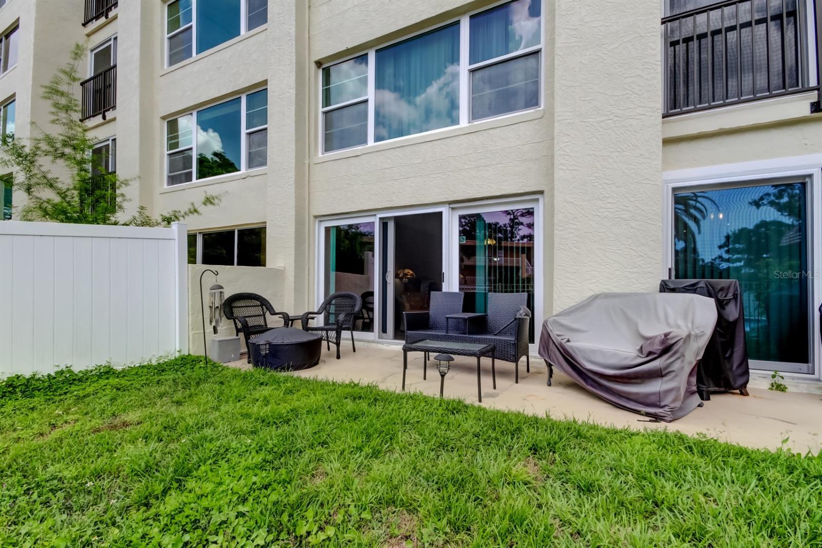 225 COUNTRY CLUB DR #1104, LARGO, FL, 33771
