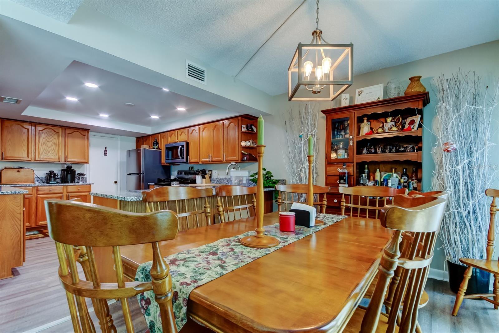 225 COUNTRY CLUB DR #1104, LARGO, FL, 33771
