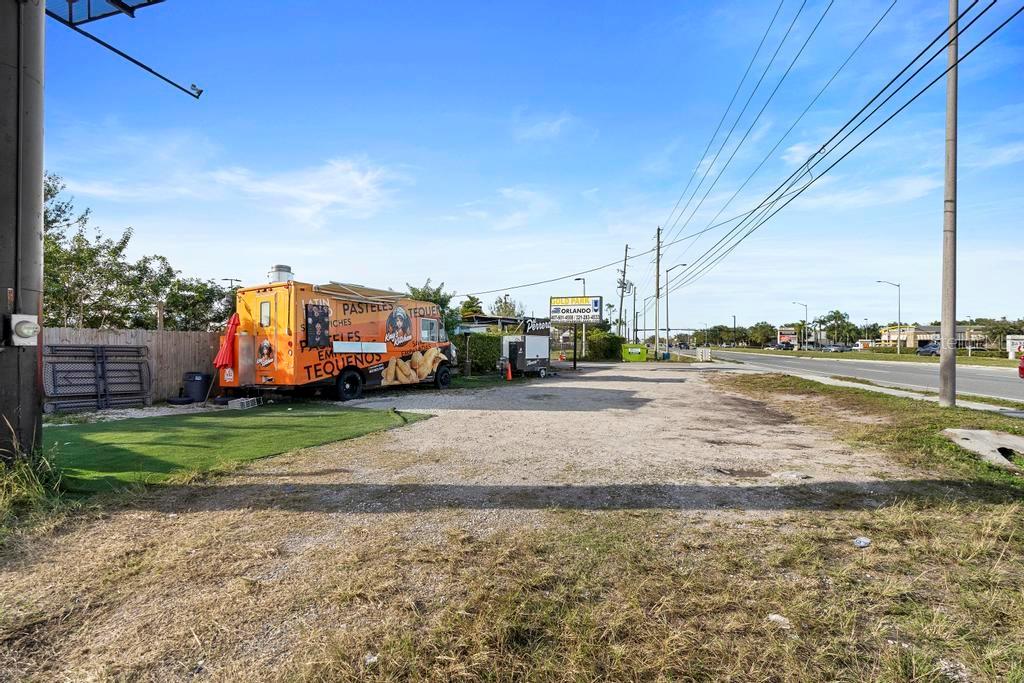 7350 NARCOOSSEE RD, ORLANDO, FL, 32822