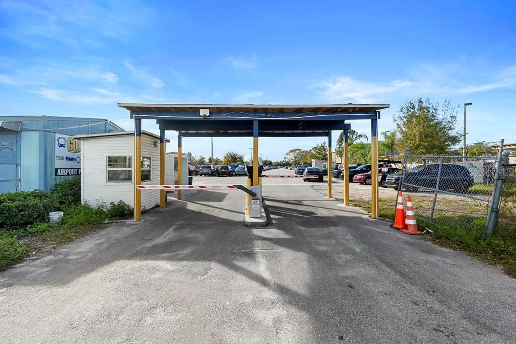 7350 NARCOOSSEE RD, ORLANDO, FL, 32822