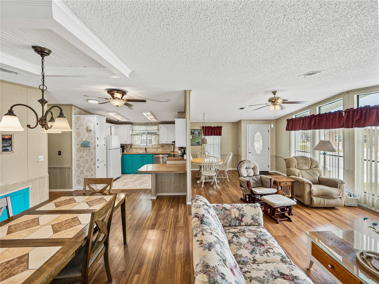 35026 COLONY HILLS DR, ZEPHYRHILLS, FL, 33541