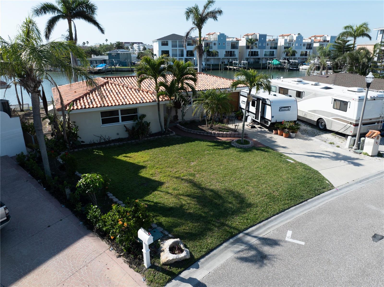 187 175TH TERRACE DR E, REDINGTON SHORES, FL, 33708